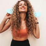 Conseils pratiques pour prendre soin des cheveux texturés